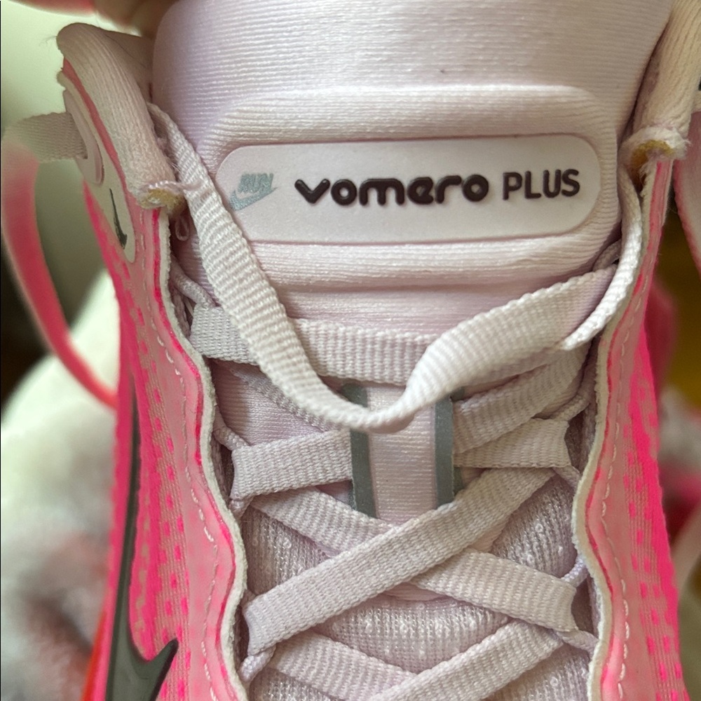 Nike Women's Vibrant Hot Vomero Pink Sneakers - Picture 5 of 7